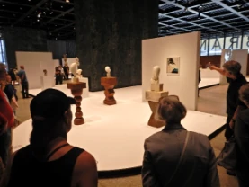Schadow Gesellschaft Berlin: Ausstellungsbesuch: Brancusi, Neue Nationalgalerie