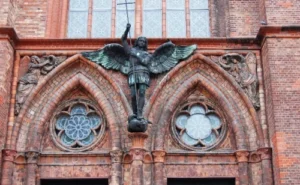 Schinkel: Friedrichwerdersche Kirche, Eingang, hl. Georg